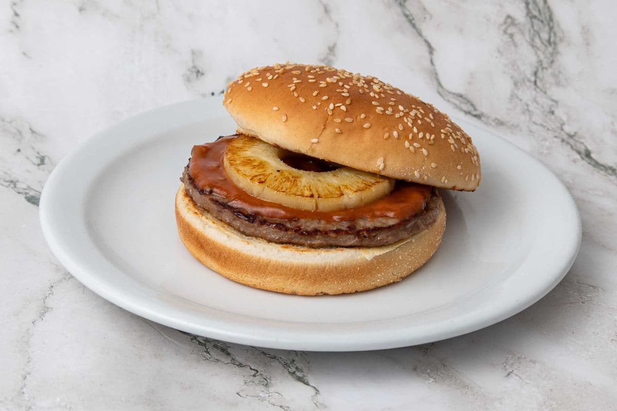Pomo Burger (Hawaiian)