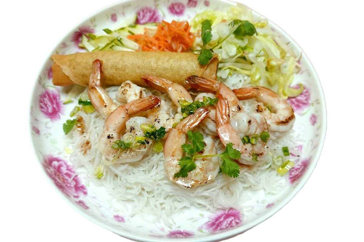 Stir Fry Shrimp with Spring Roll with Vermicelli