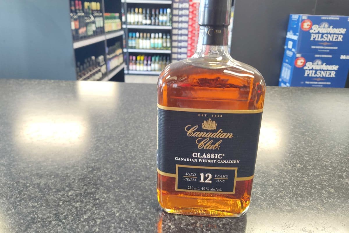 Canadian Club Classic - 12 Years Old (1 x 750 ml Bottle)
