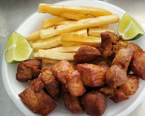 Carnitas con Yuca
