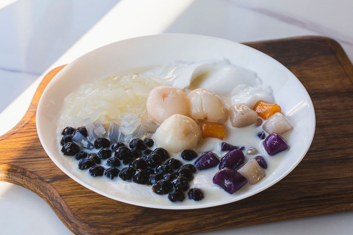 No. 3 Lychee Taro Mountain (Non-Dairy)