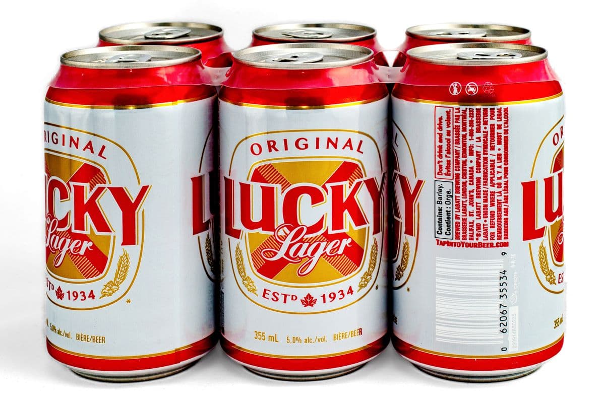 Lucky Lager (6 x 355 ml Cans)