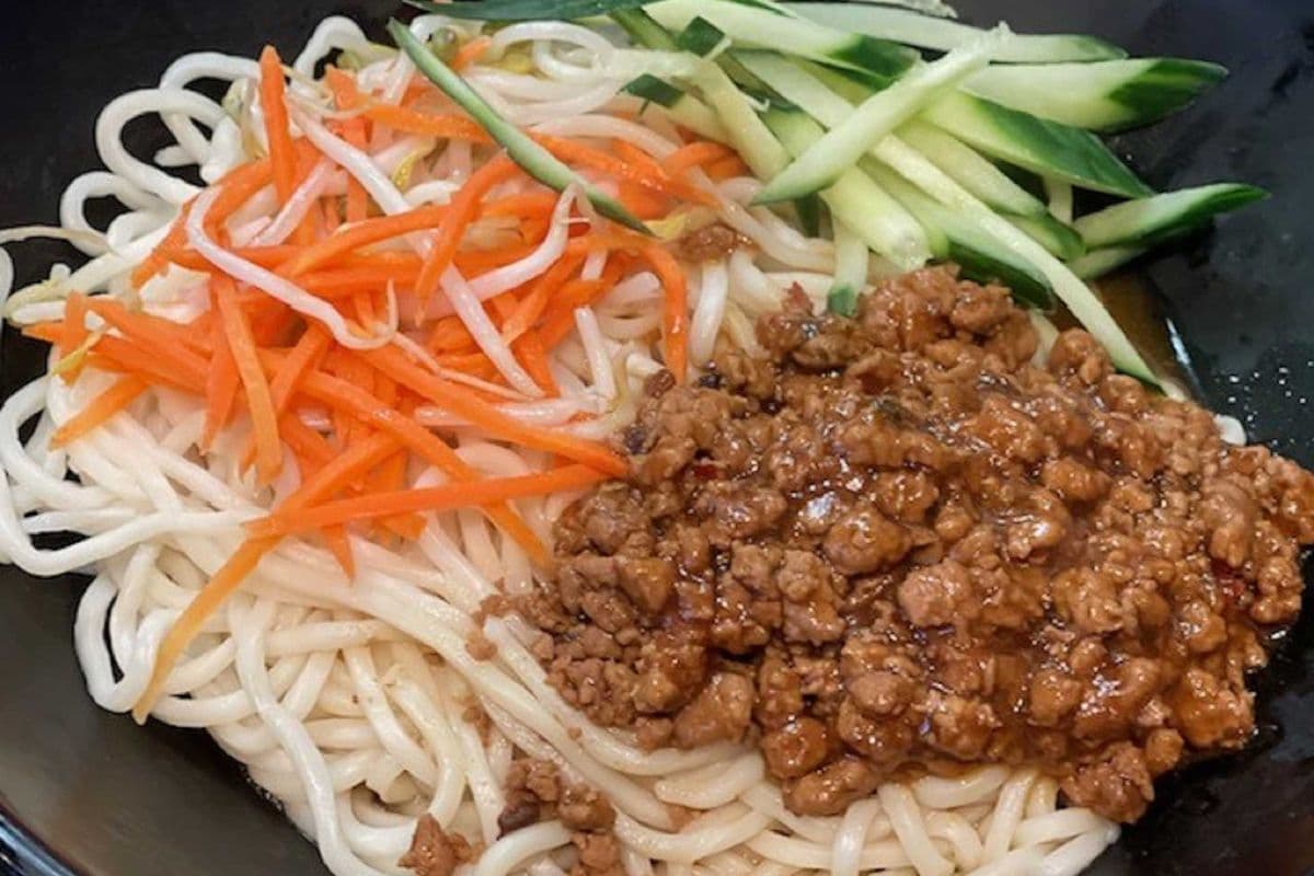 N9. Beijing "Zha-Jiang Mian" Noodles