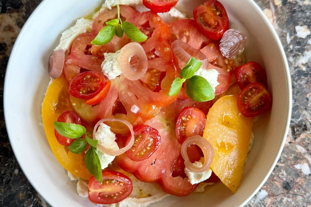 Heirloom Tomatoes & Stracciatella (Vegan)