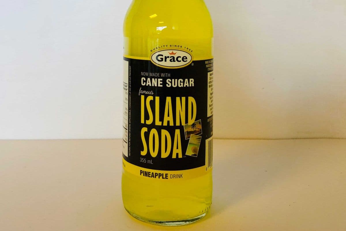 Island Soda, Pineapple (355ml)