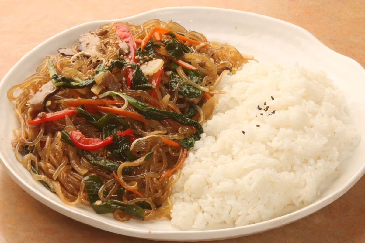 68. Japchae On Rice / 잡채밥 猪肉炒粉丝盖飯