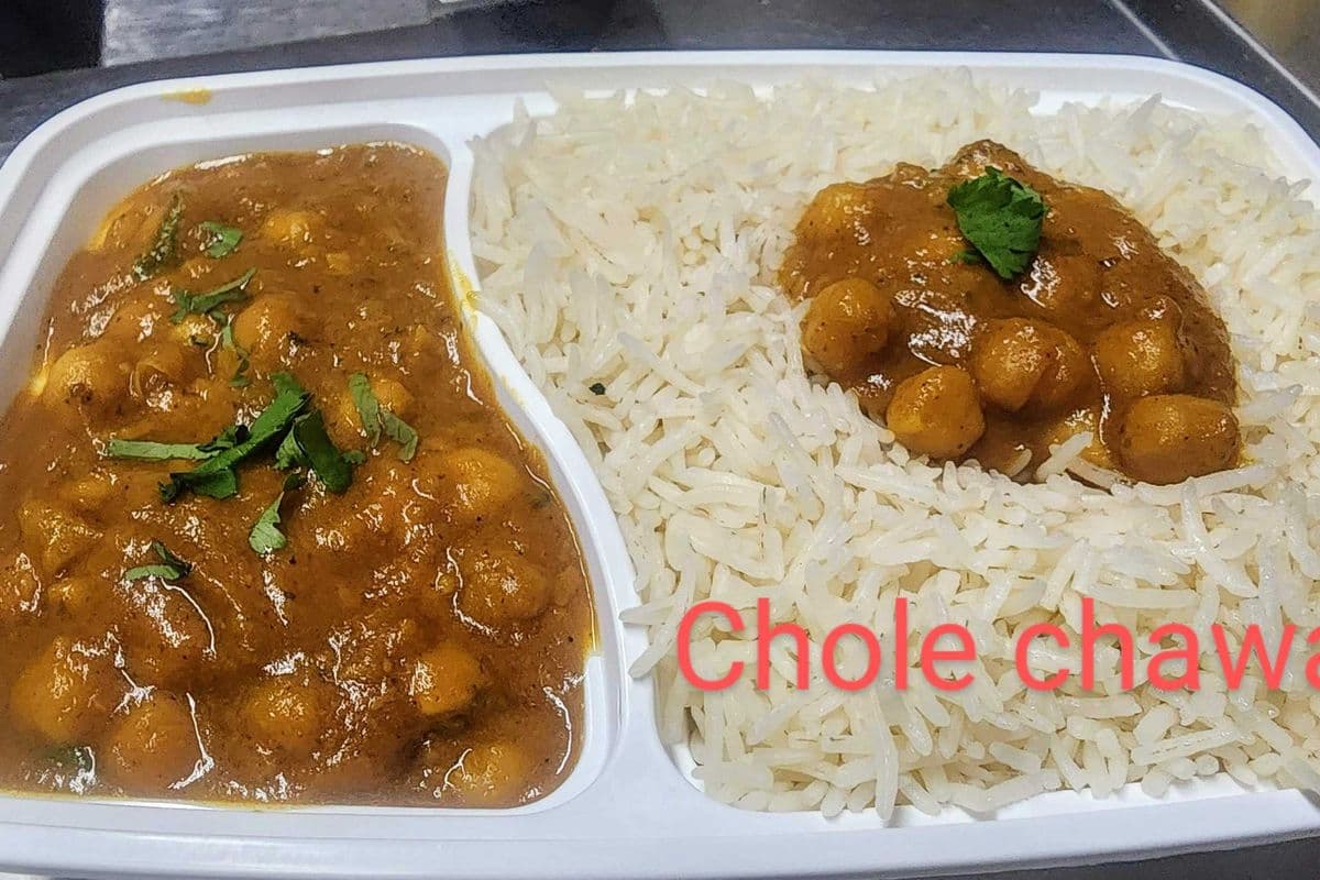 Chole chawal (chickpeas curry,rice)