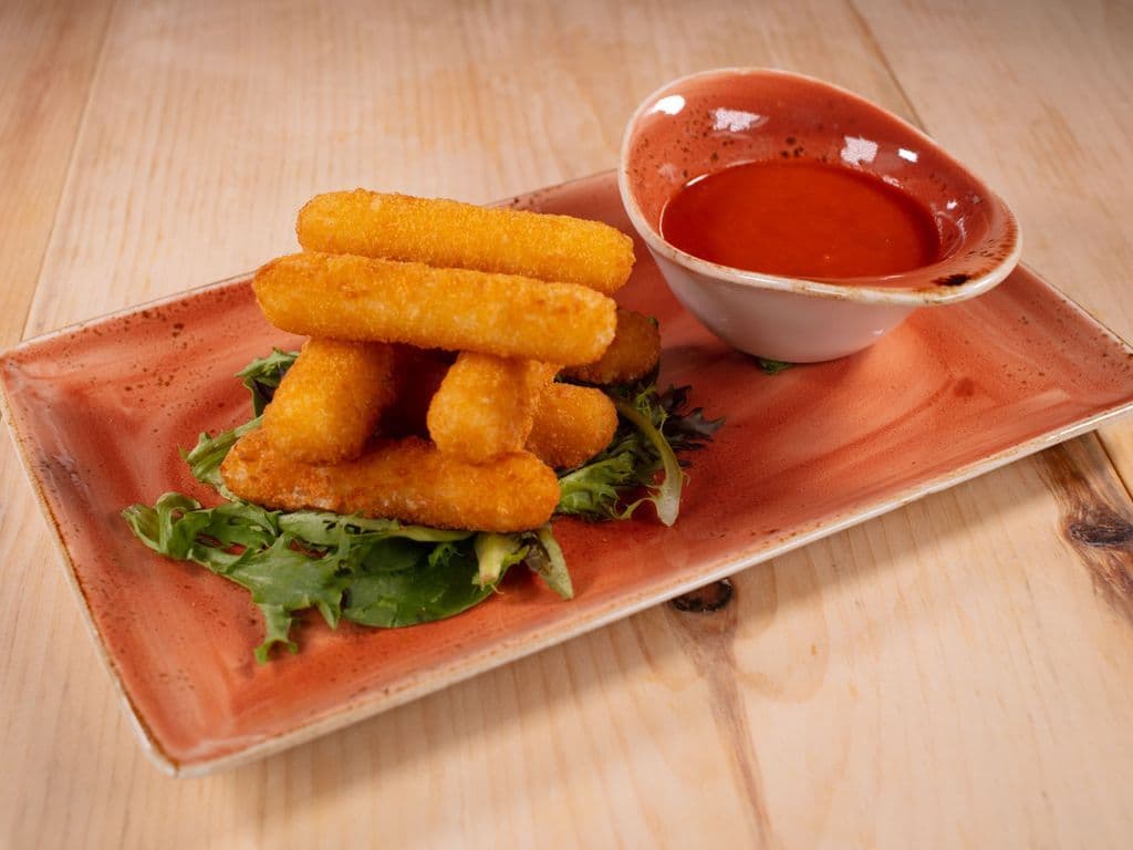 GOEY MOZZARELLA STICKS