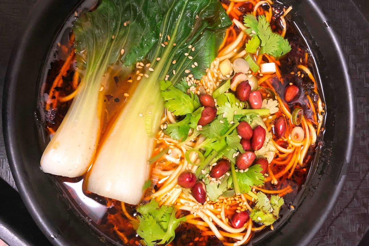 A1 Hot spicy noodles (VEG)