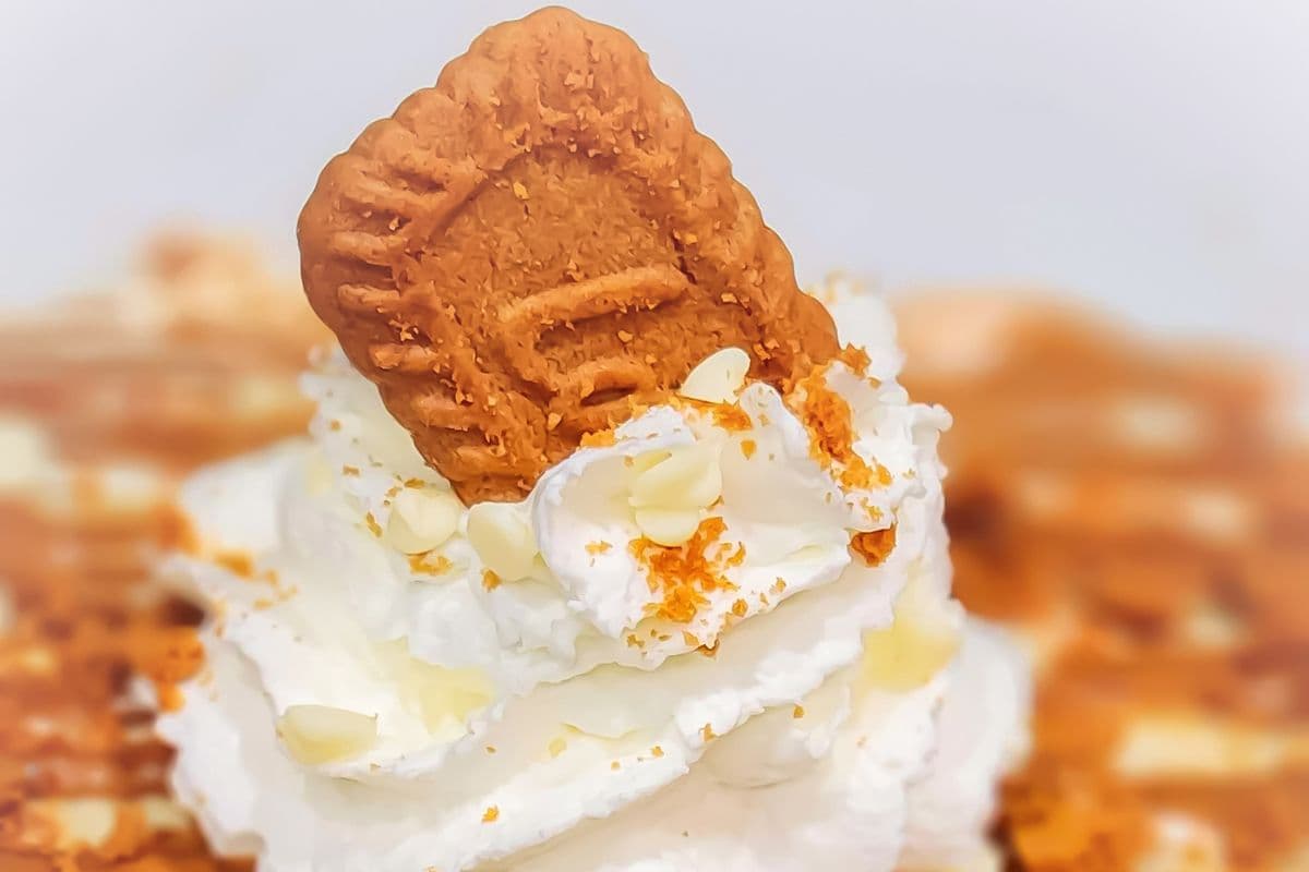 Lotus and Cookies Crepe