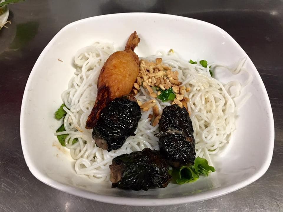 226. Grilled Beef Wrapped with Mint Leave and Minced Shrimp Wrapped with Sugar Cane with Vermicelli and Vegetable