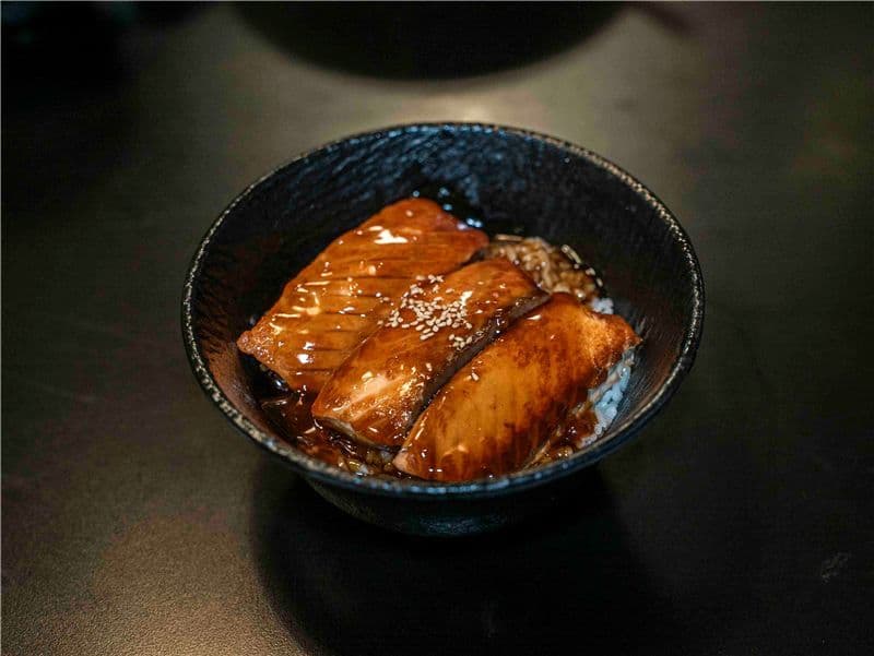 Salmon Teriyaki Don (Sampler) 