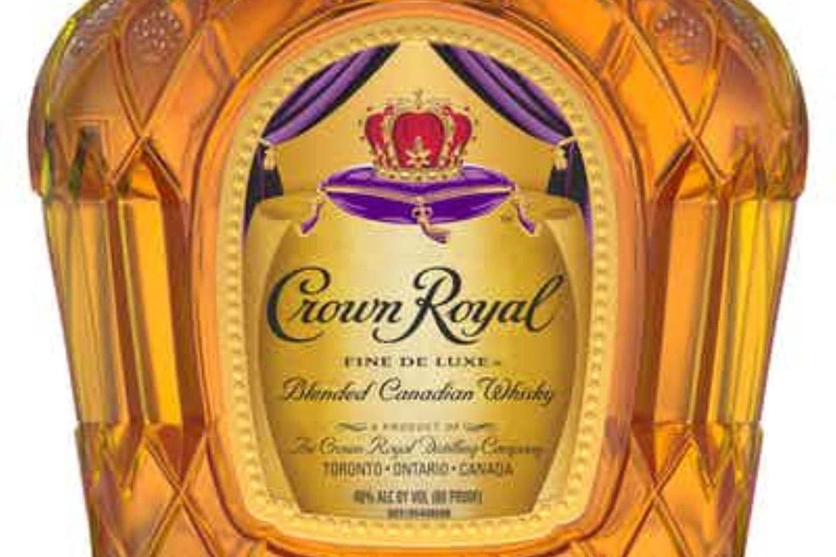Crown Royal Fine Deluxe Canadian Whiskey (1.14 L) (1 x 1.14 L)