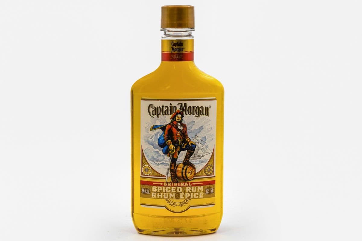 Captain Morgan Spiced Rum (1 x 375 ml)