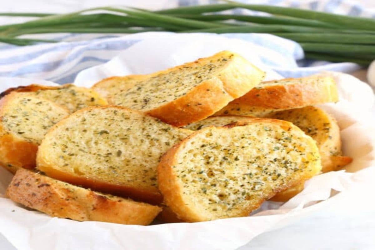 Garlic Bread with Cheese