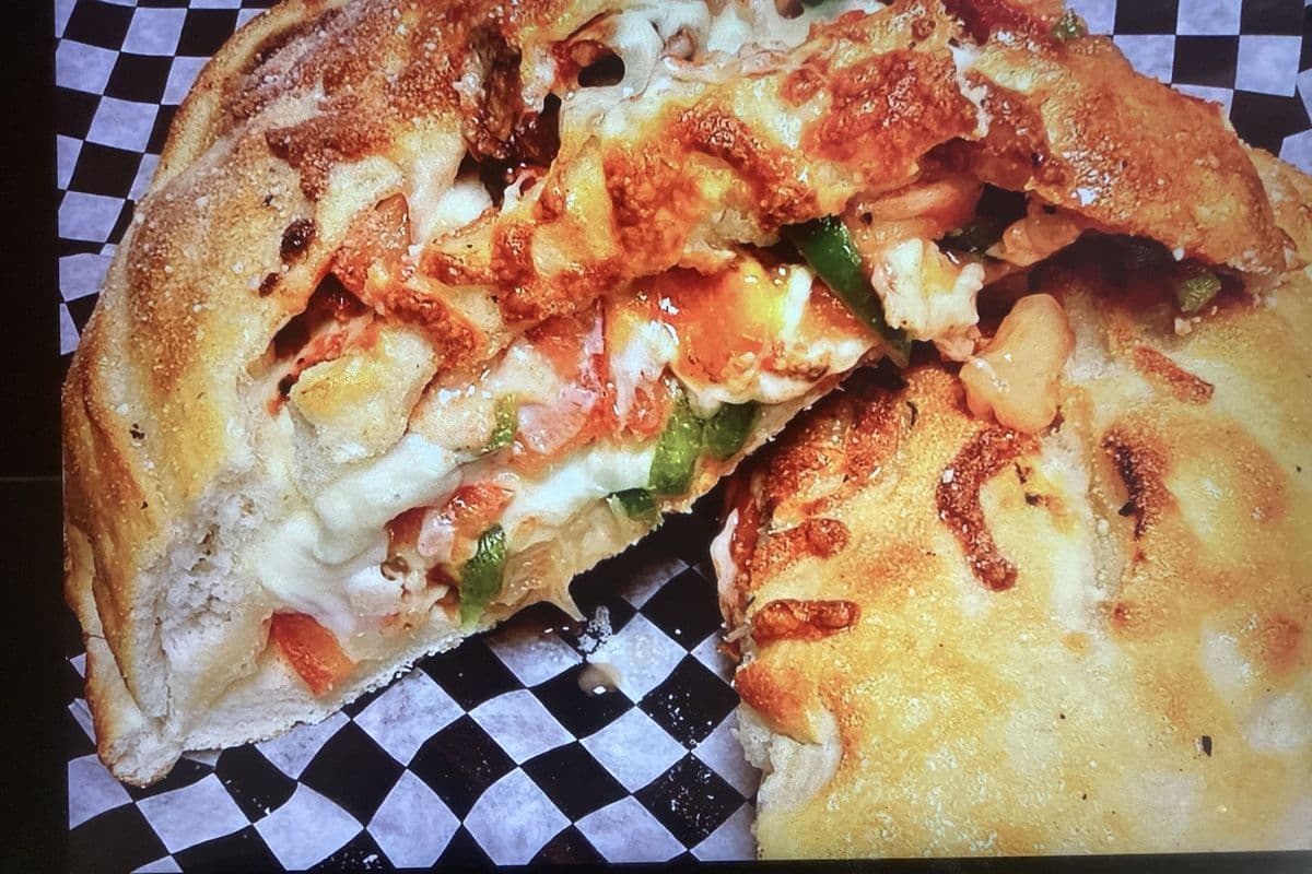 VEGGIE CALZONE