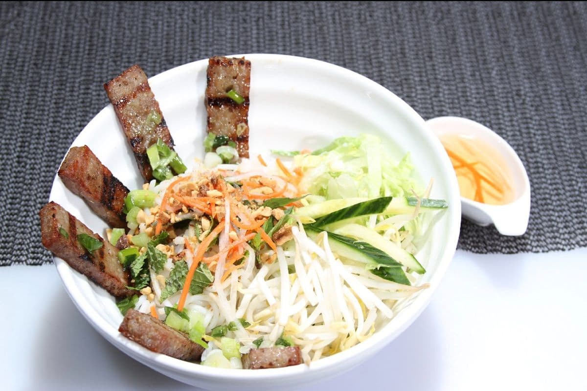 B5. Bun Nem Nuong