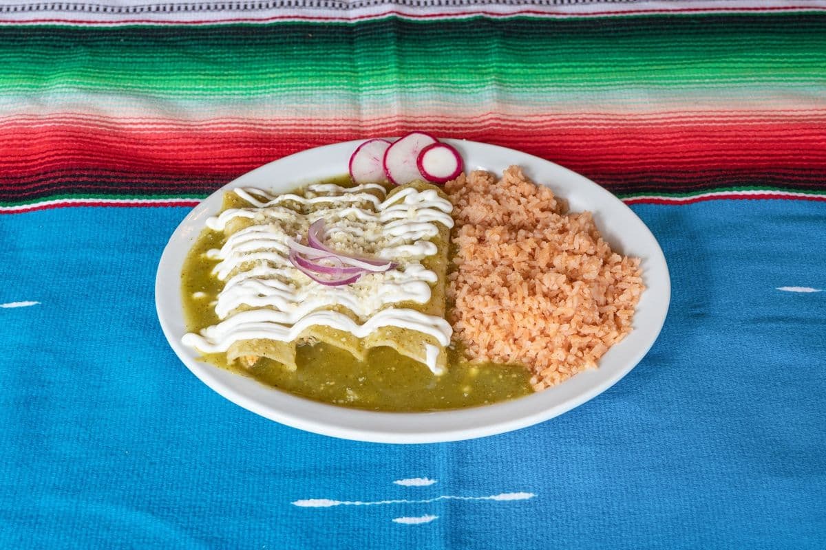Enchiladas Verdes / Green Chicken Enchiladas