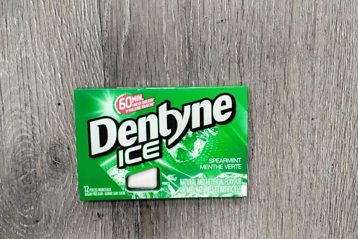 Dentyne ice spearmint gum (12 piece )