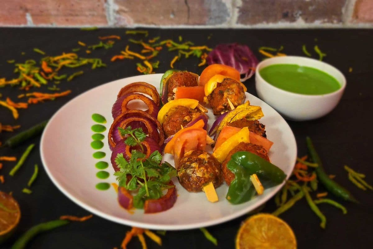 Tandoori Veg Momos