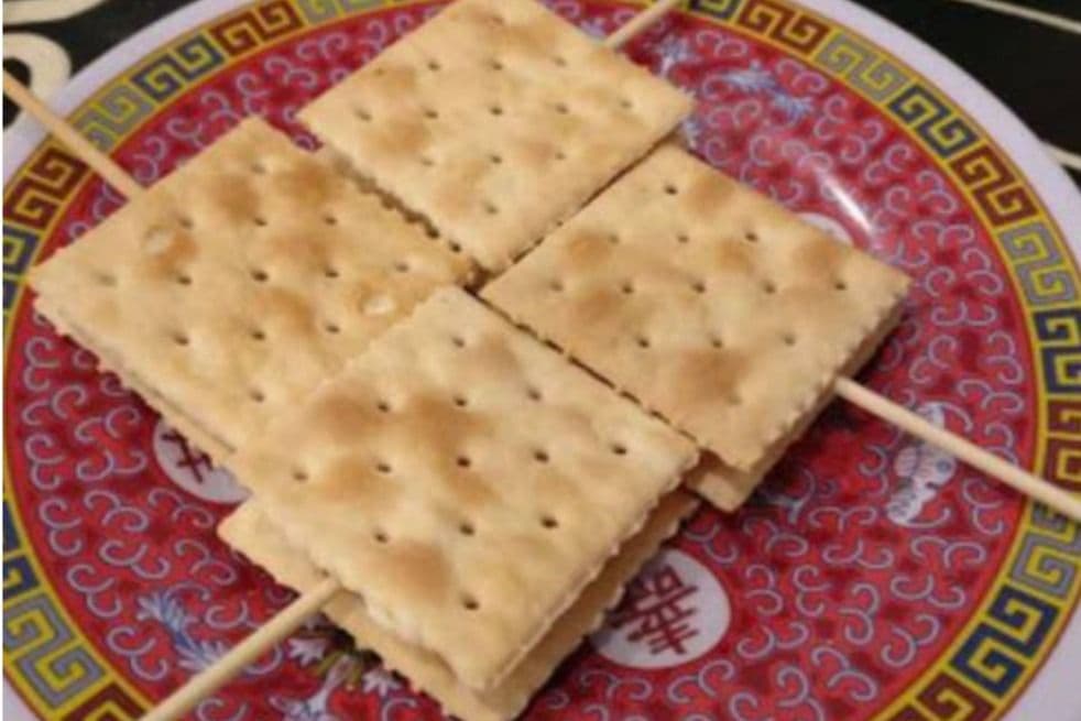 E8. Maltose Cracker 懷舊麥芽餅 (4 pcs)