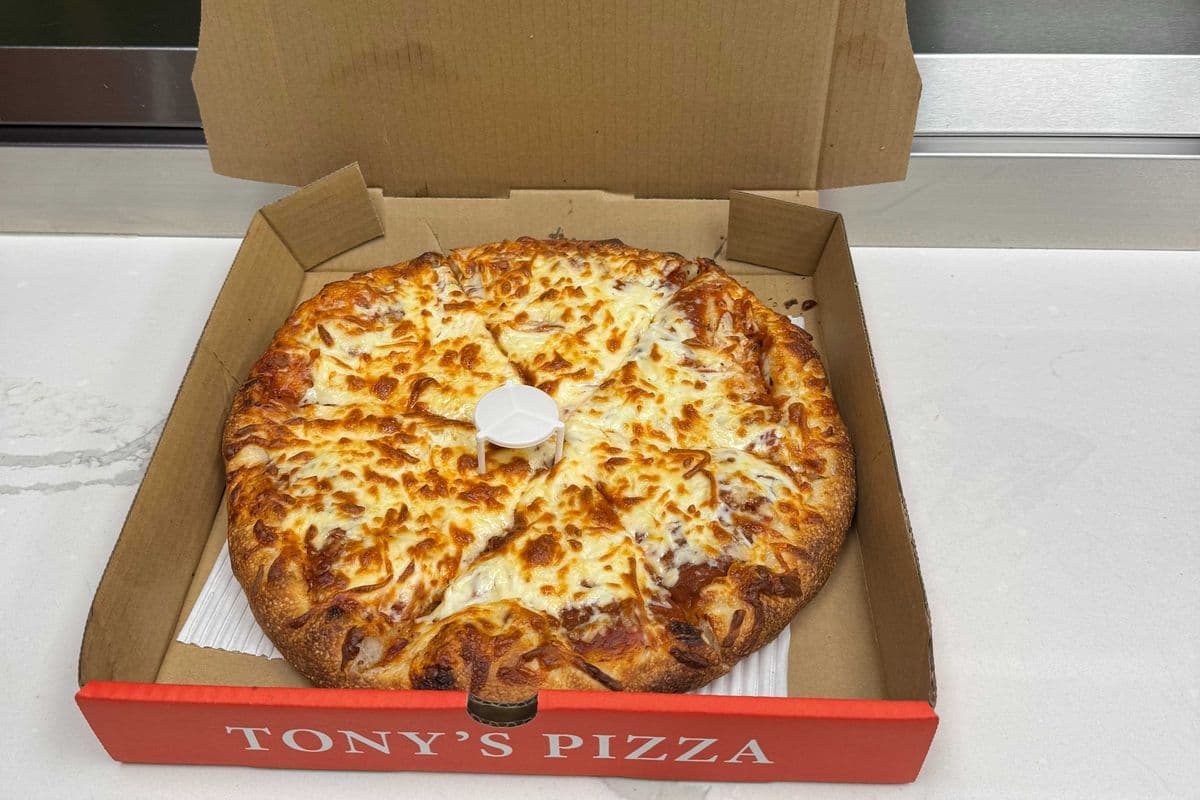 15" Large Four Cheese Pizza (New)