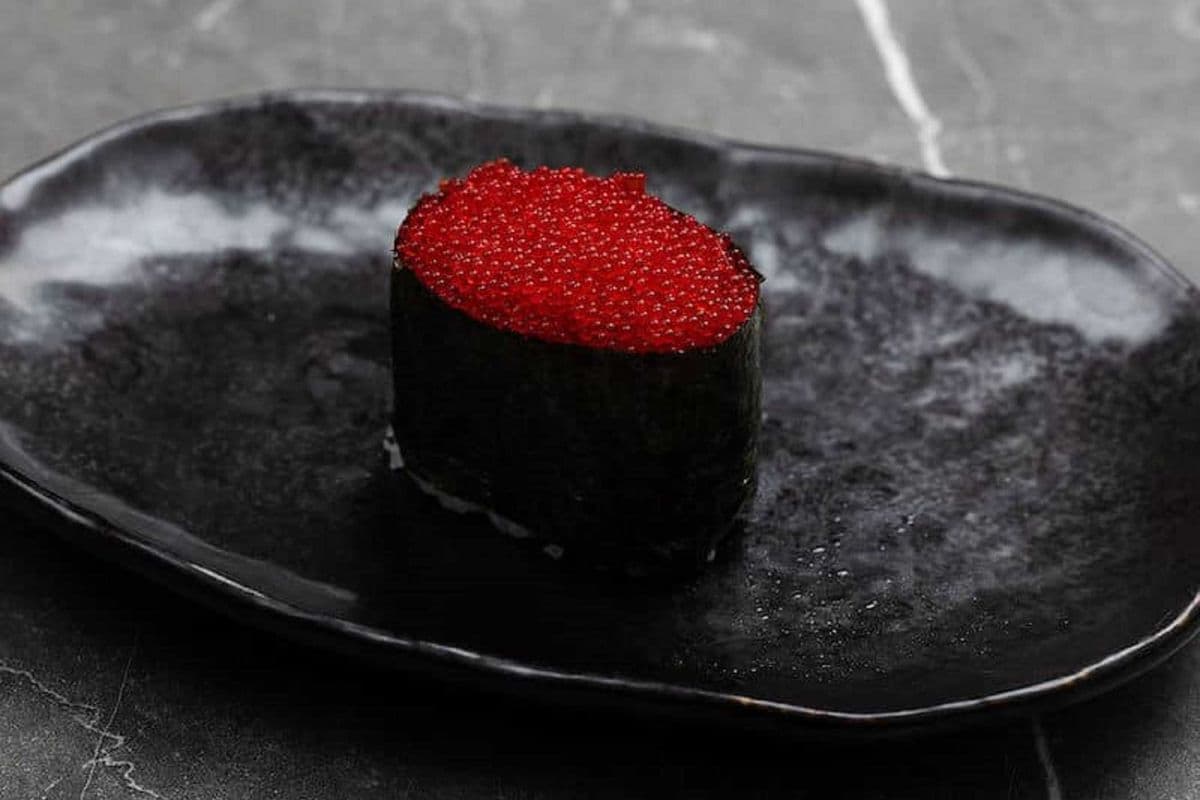 Tobiko Nigiri Sushi (1 Pc)