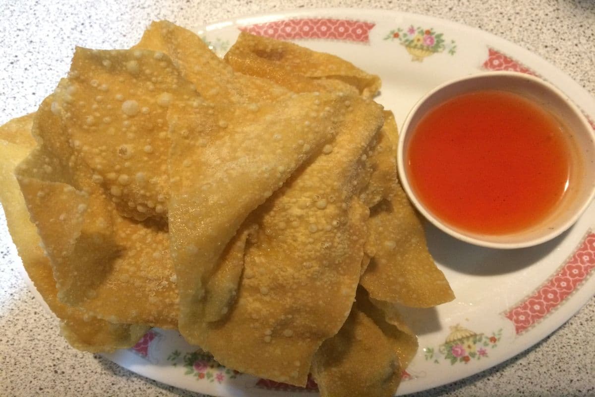 #2. Deep Fried Wonton w/ Sweet & Sour Sauce (Chips)