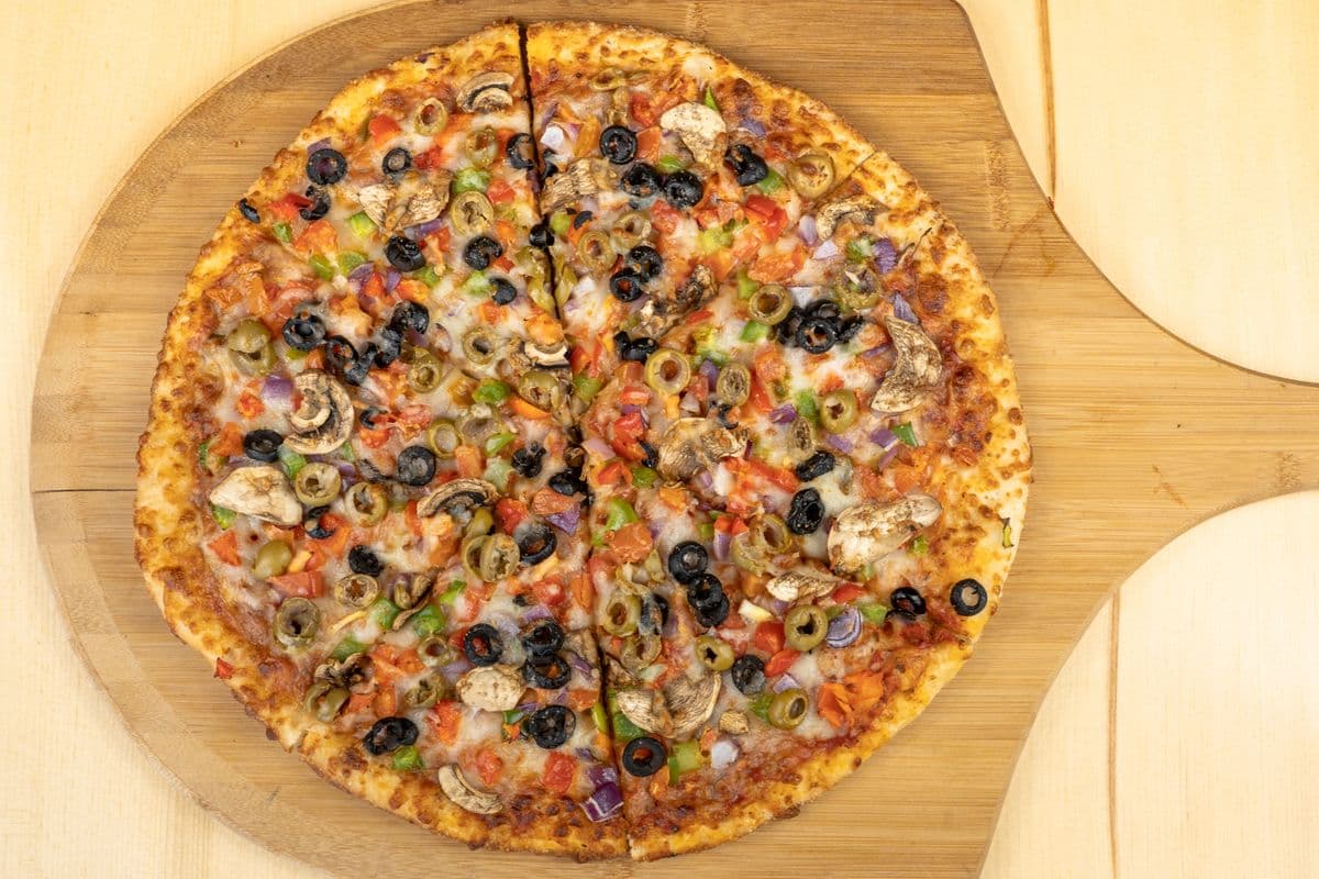 Medium Vegetarian Pizza