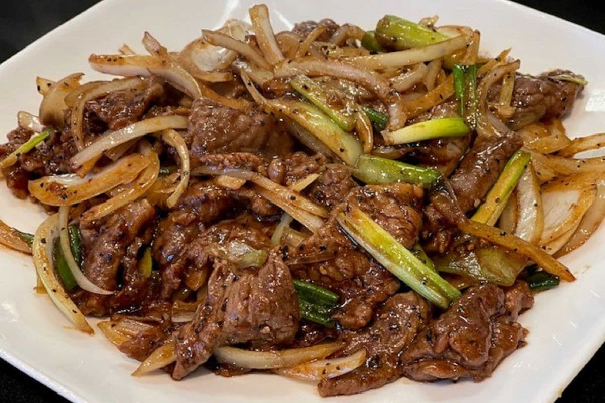 B2. Green Onion Beef with Black Pepper
