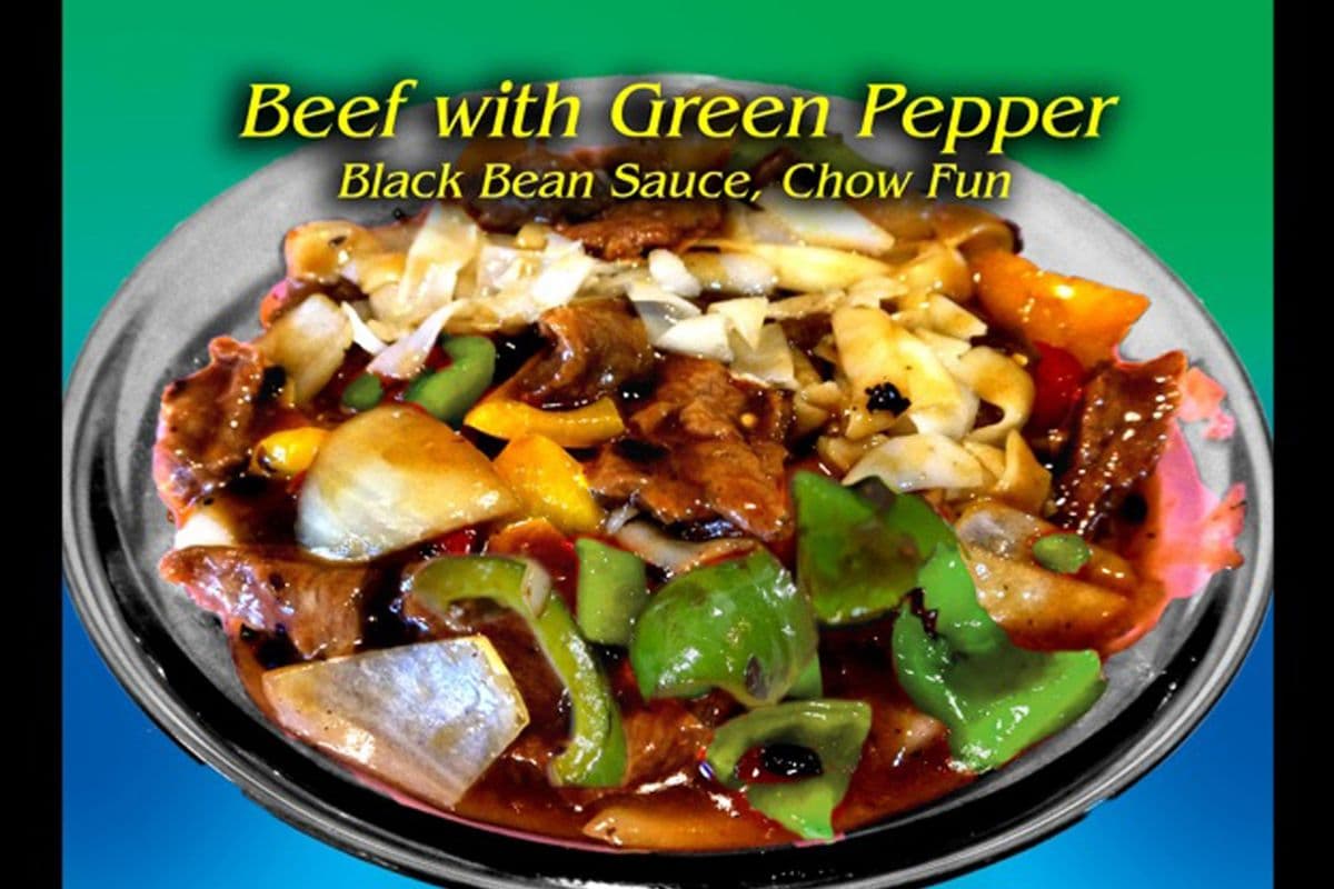 #39. Beef w/ Green Pepper Black Bean Sauce Chow Fun