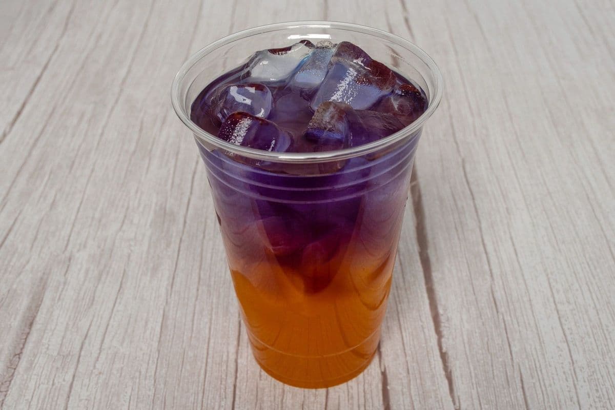 Purple passion fruit lemonade (20oz)