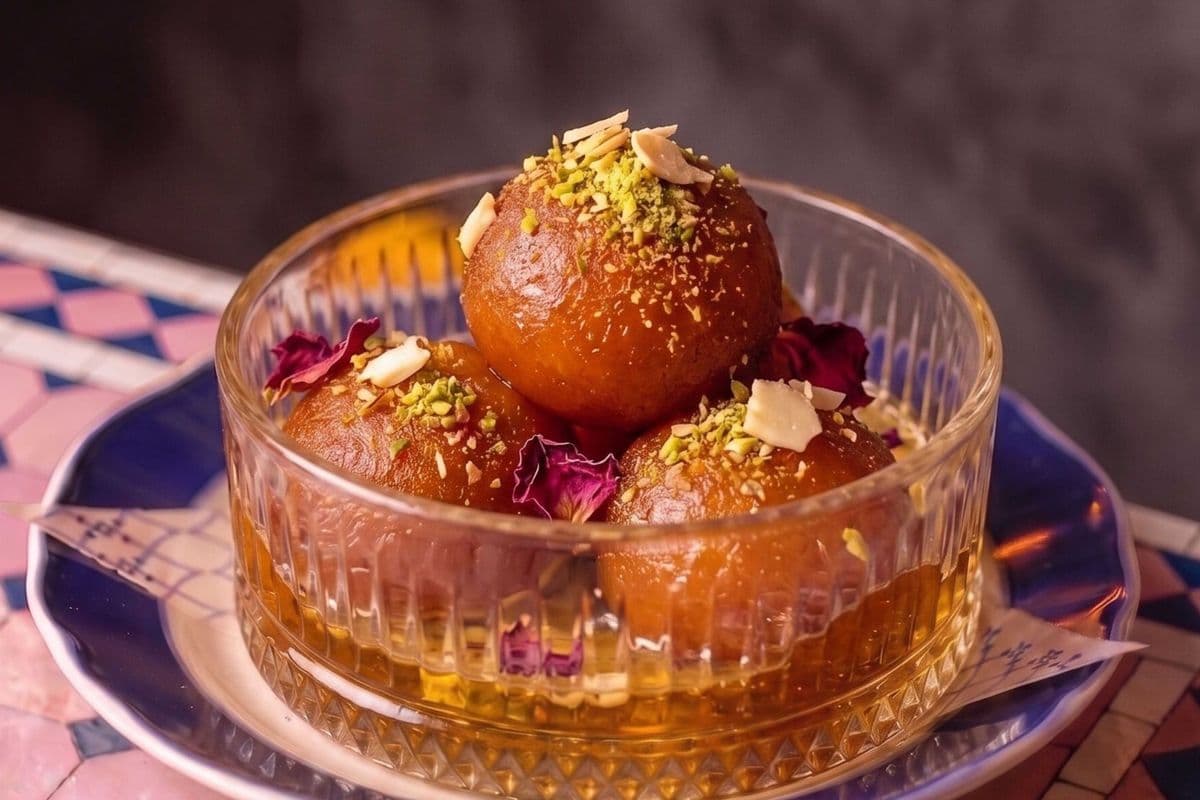 WARM GULAB JAMUN [ 3 PCS]