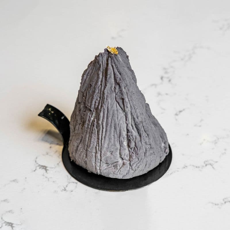 Sesame Noir Mini Cake