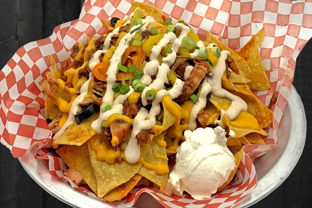 Nachos au poulet effiloché / Pulled Chicken Nachos
