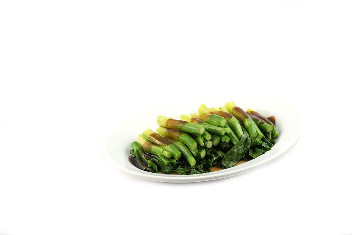 99. Brocoli chinois vapeur à la sauce aux huîtres / Steamed Chinese Broccoli with Oyster Sauce