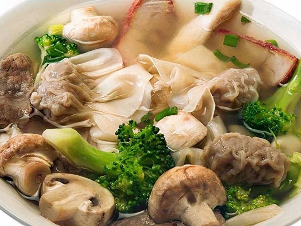 [204] LARGE  Wor-Wonton Soup (32oz) 
