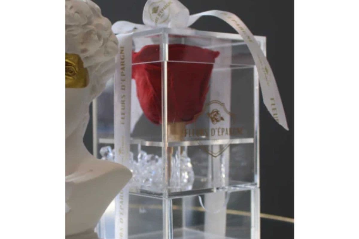 Luxe Crystal Rose Vanity (8x8x14 cm)