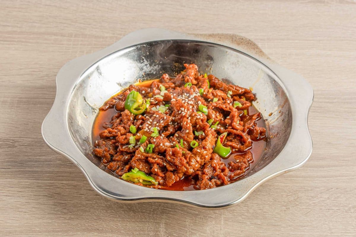 P07 Fried Beef Dry Pot 干锅牛肉