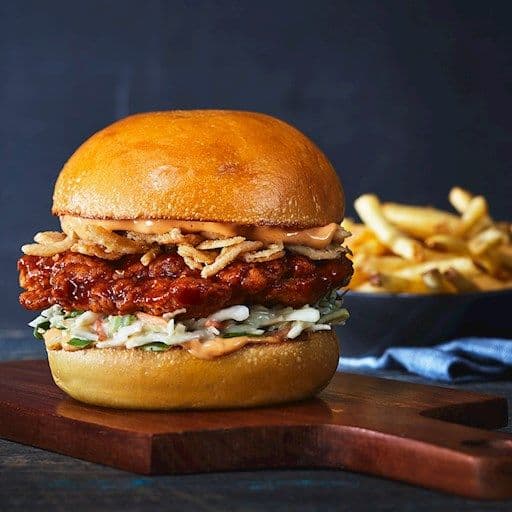 Crispy Chicken burger / Burger de poulet croustillant