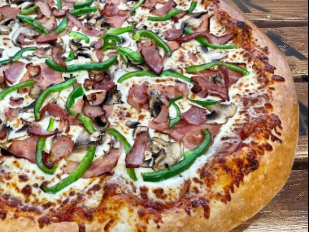 DELUXE PIZZA (THE WORKS)