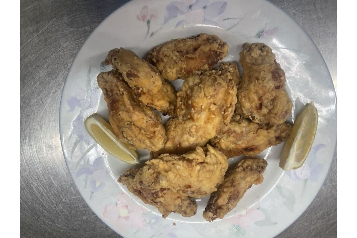 5. Deep-Fried Chicken Wings (10 pcs)