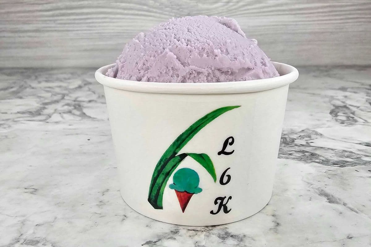 Crème molle au taro / Soft taro ice cream
