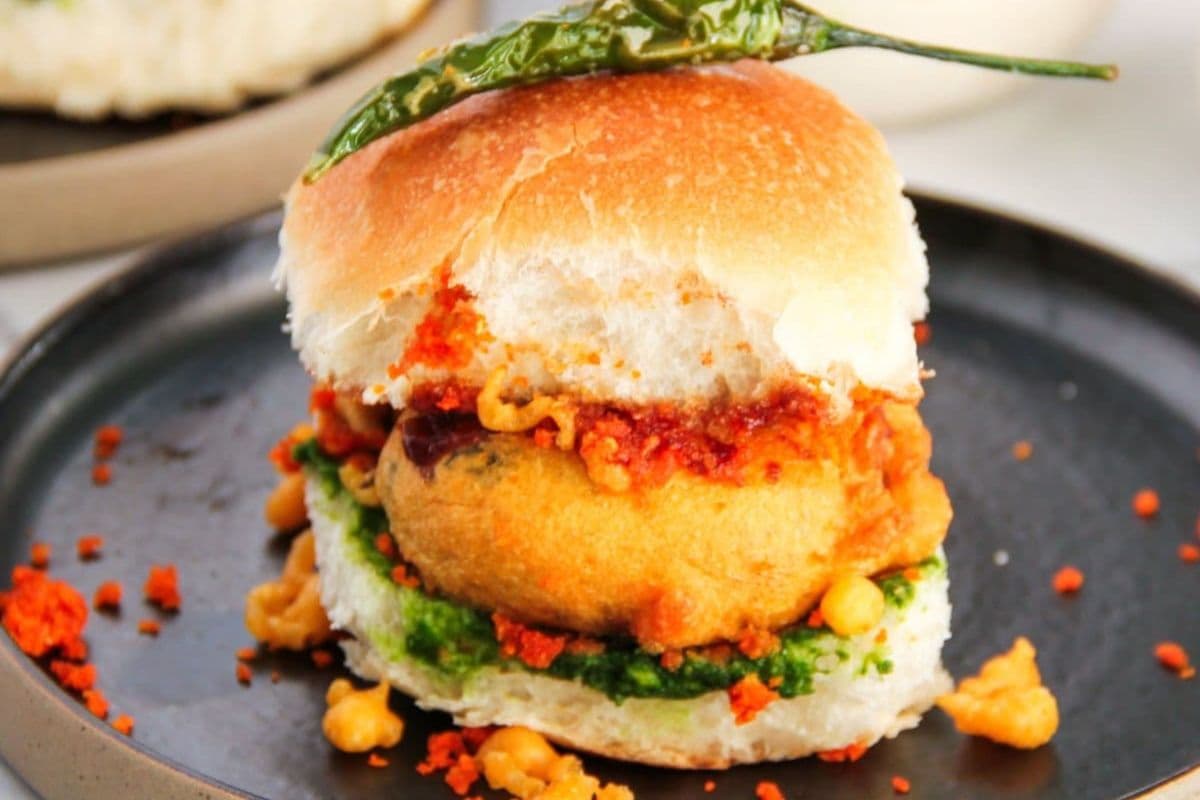 Vada Pav (2 pcs)