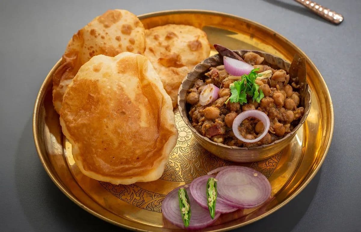 Channa Bhatura (Baba Style)