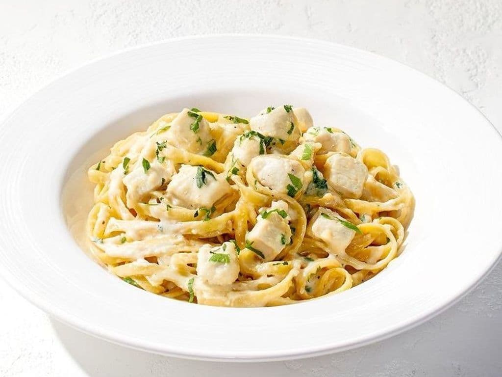 Garlic Cream Fettuccine