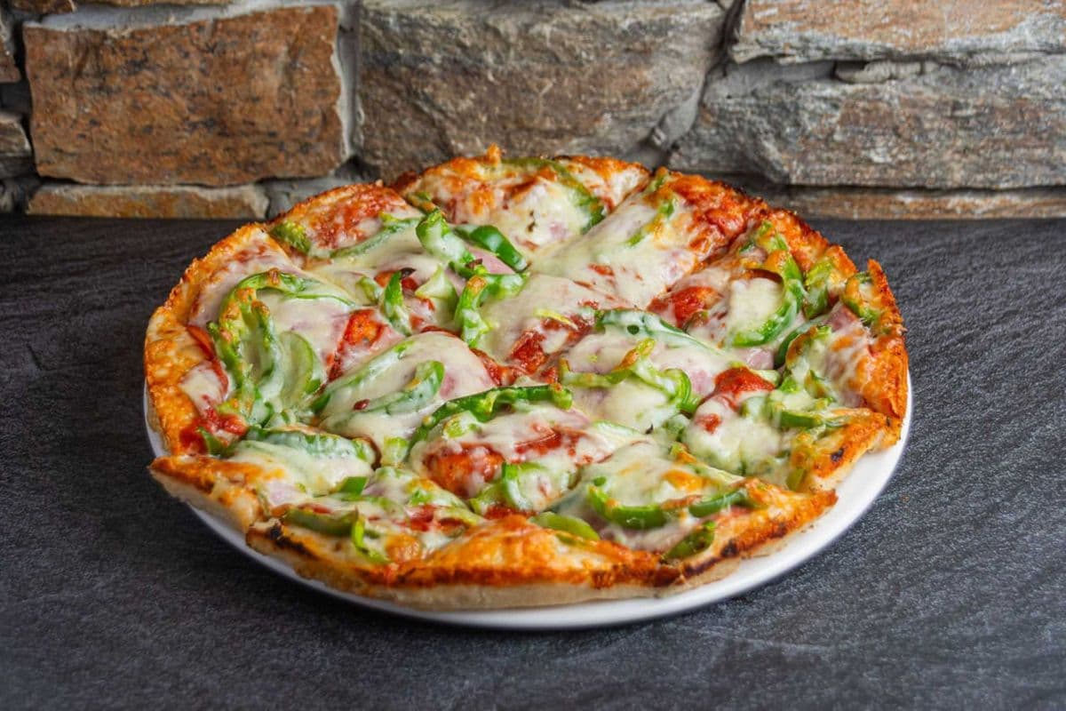 #17 8" Small Ham and Green Pepper Classic Pizza