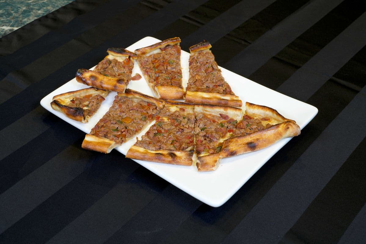 Minced Meat Pide / Kuşbaşılı Pide