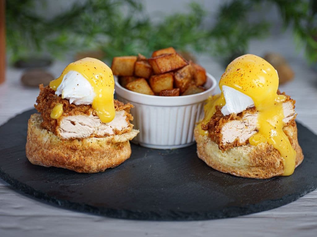 CRISPY CHICKEN BENNY
