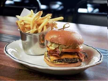 Hollywood Burger
